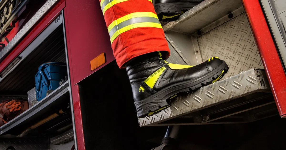 Crosstech fire clearance boots